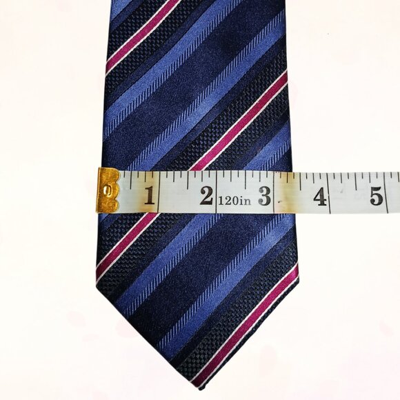 Donald J. Trump Signature Collection 100% Silk Blue Navy Blue Striped Neck Tie - Picture 9 of 10